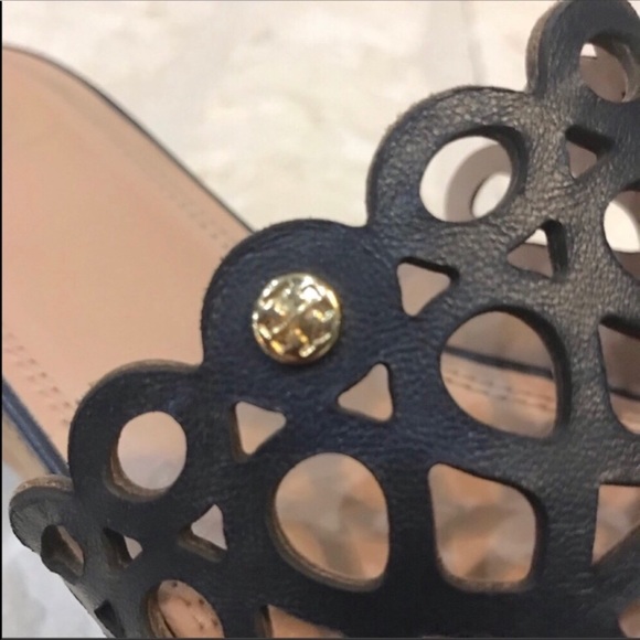 Tory Burch Dunn Sandals - Picture 8 of 8